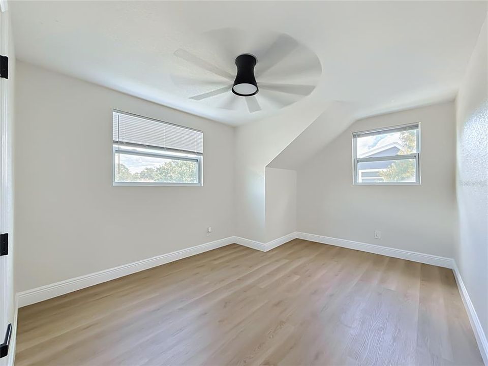 En Venta: $420,000 (3 camas, 2 baños, 1380 Pies cuadrados)