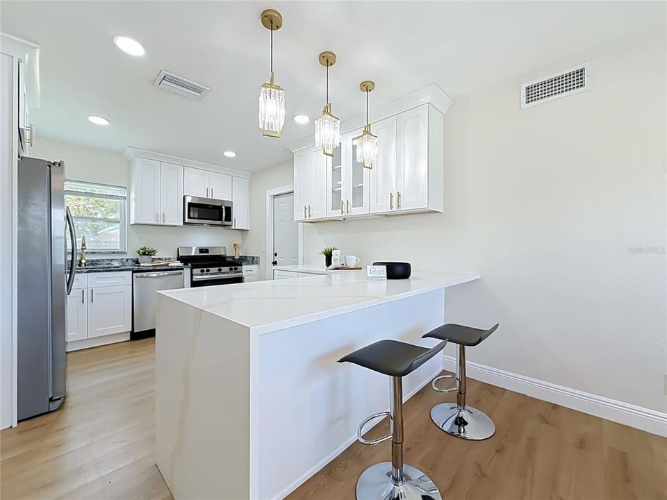En Venta: $420,000 (3 camas, 2 baños, 1380 Pies cuadrados)