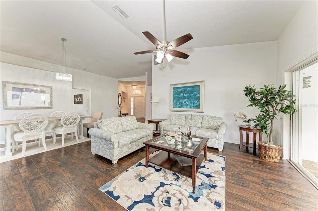 For Sale: $435,000 (3 beds, 2 baths, 1822 Square Feet)