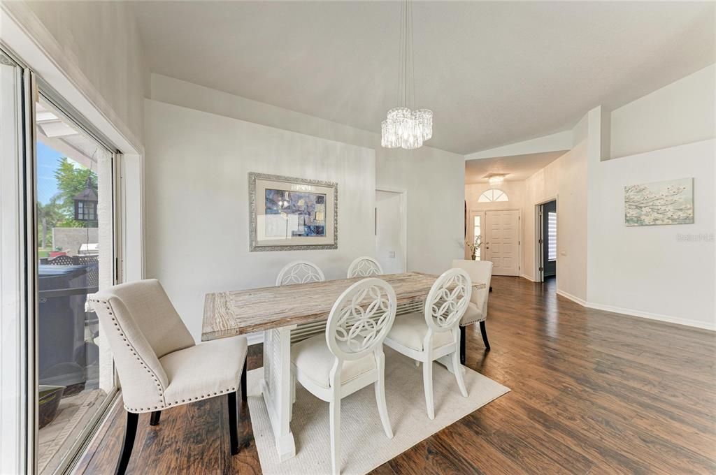 For Sale: $435,000 (3 beds, 2 baths, 1822 Square Feet)
