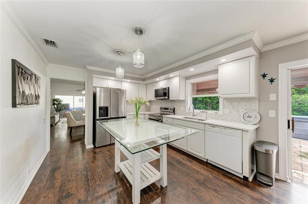 For Sale: $435,000 (3 beds, 2 baths, 1822 Square Feet)