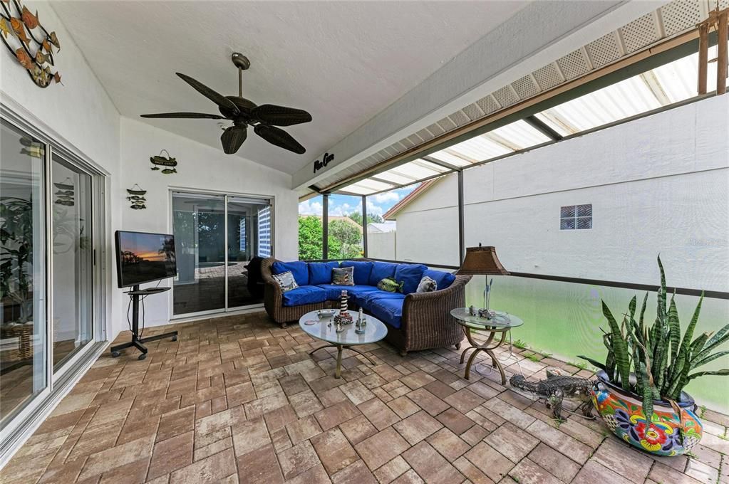 For Sale: $435,000 (3 beds, 2 baths, 1822 Square Feet)