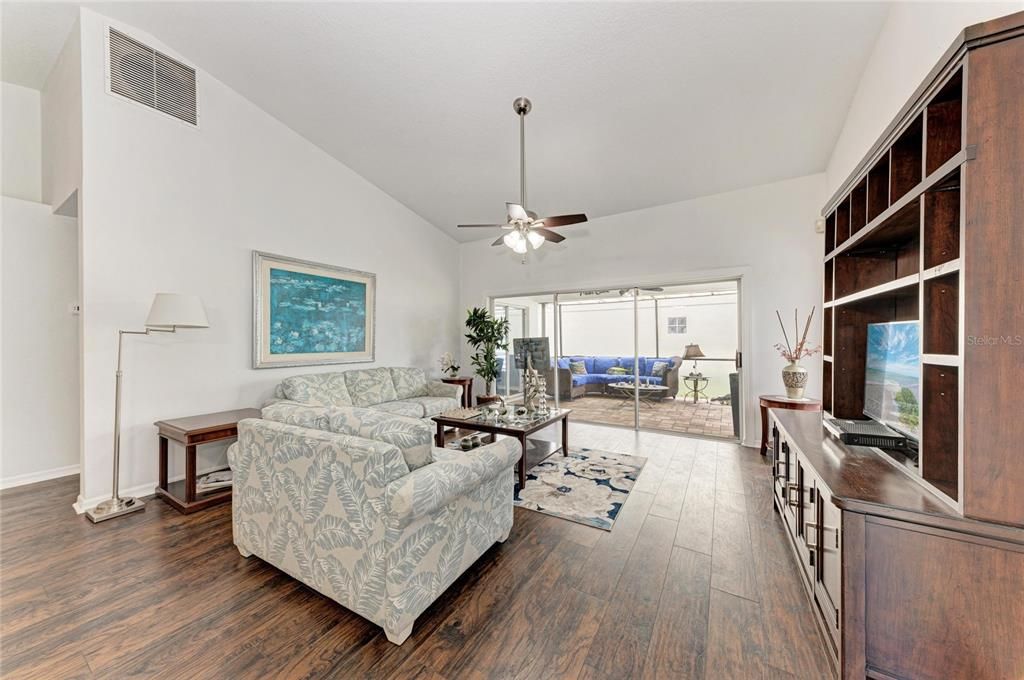 For Sale: $435,000 (3 beds, 2 baths, 1822 Square Feet)