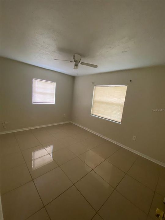 For Rent: $1,550 (2 beds, 1 baths, 726 Square Feet)