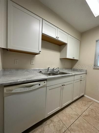 For Rent: $1,500 (2 beds, 1 baths, 780 Square Feet)