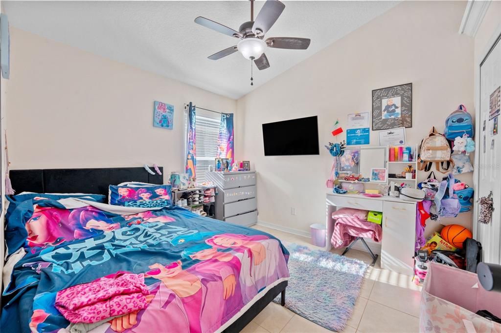 En Venta: $529,990 (3 camas, 2 baños, 1750 Pies cuadrados)