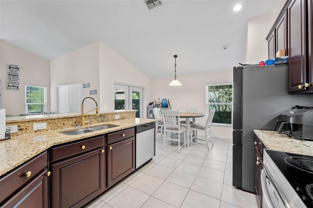 En Venta: $529,990 (3 camas, 2 baños, 1750 Pies cuadrados)
