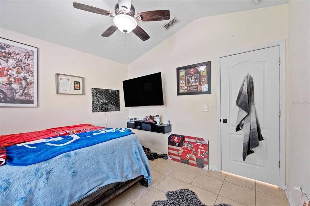 En Venta: $529,990 (3 camas, 2 baños, 1750 Pies cuadrados)