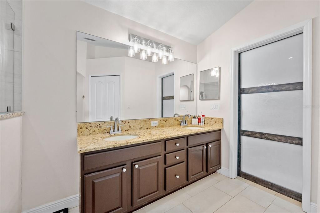 En Venta: $529,990 (3 camas, 2 baños, 1750 Pies cuadrados)