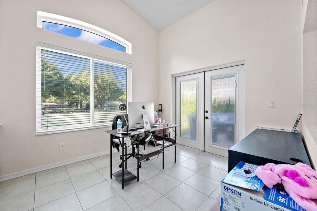 En Venta: $529,990 (3 camas, 2 baños, 1750 Pies cuadrados)