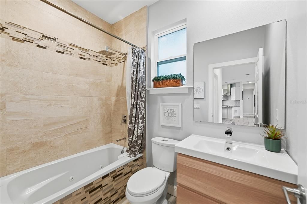 На продажу: $399,000 (3 спален, 2 ванн, 1689 Квадратных фут)