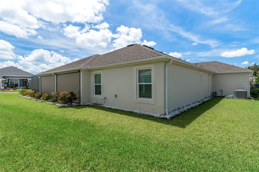 For Sale: $569,000 (3 beds, 2 baths, 1922 Square Feet)
