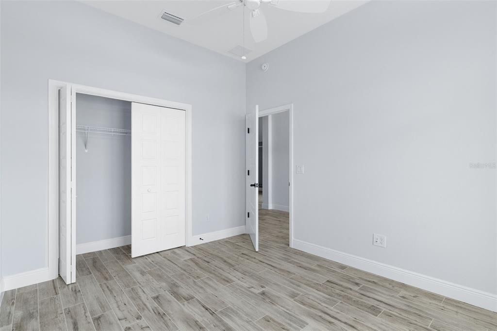 For Sale: $569,000 (3 beds, 2 baths, 1922 Square Feet)