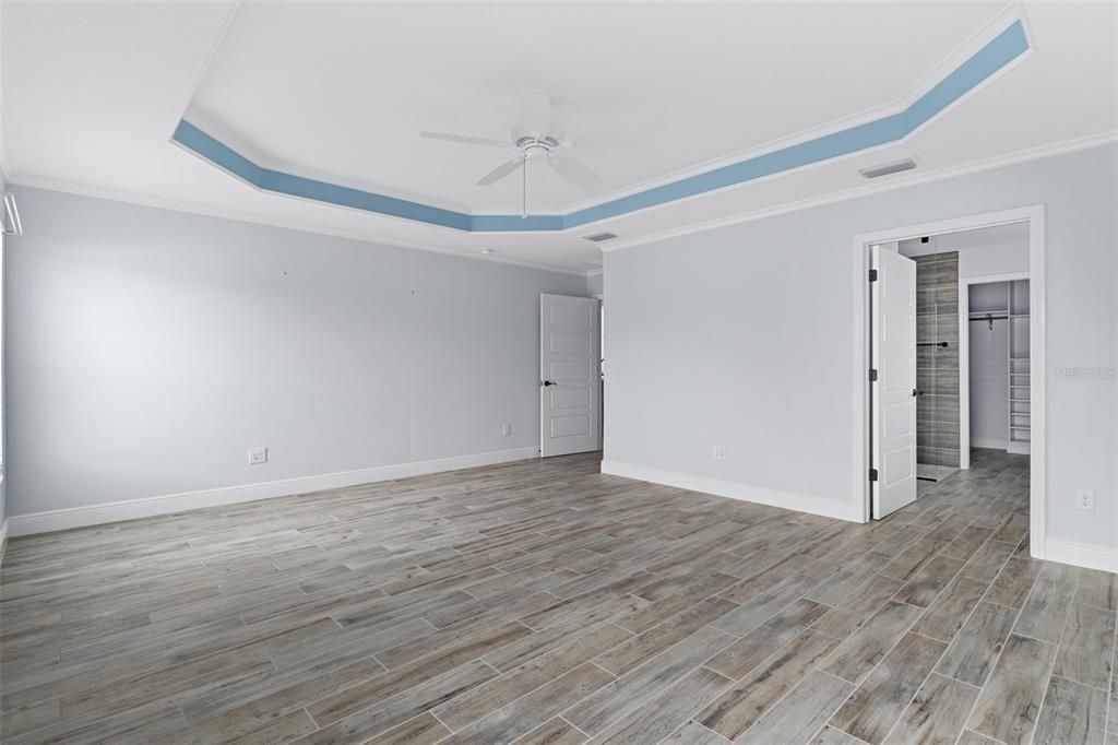 For Sale: $569,000 (3 beds, 2 baths, 1922 Square Feet)