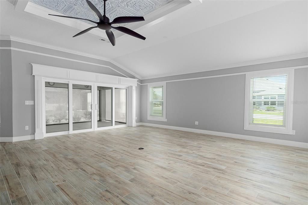 For Sale: $569,000 (3 beds, 2 baths, 1922 Square Feet)