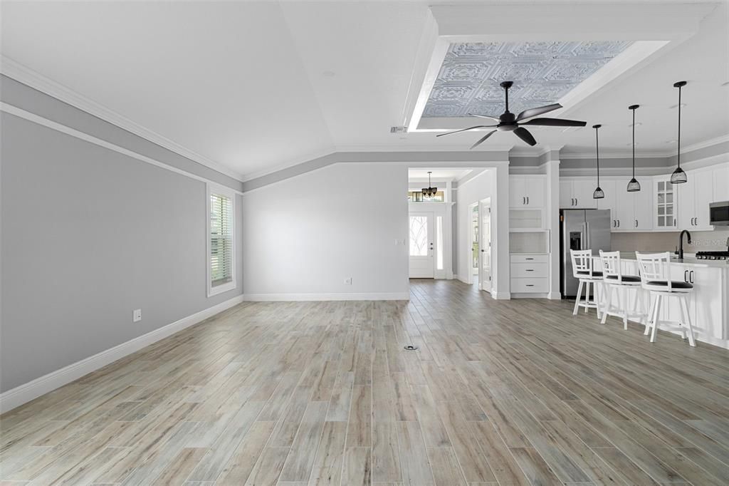For Sale: $569,000 (3 beds, 2 baths, 1922 Square Feet)