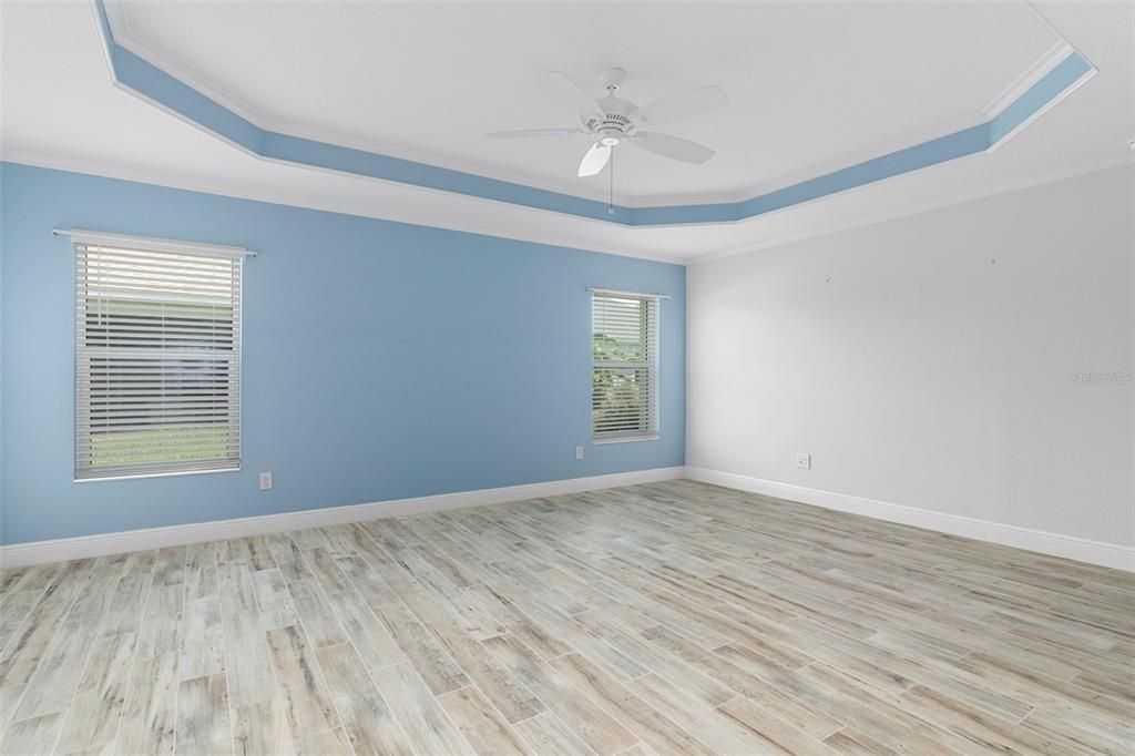 For Sale: $569,000 (3 beds, 2 baths, 1922 Square Feet)