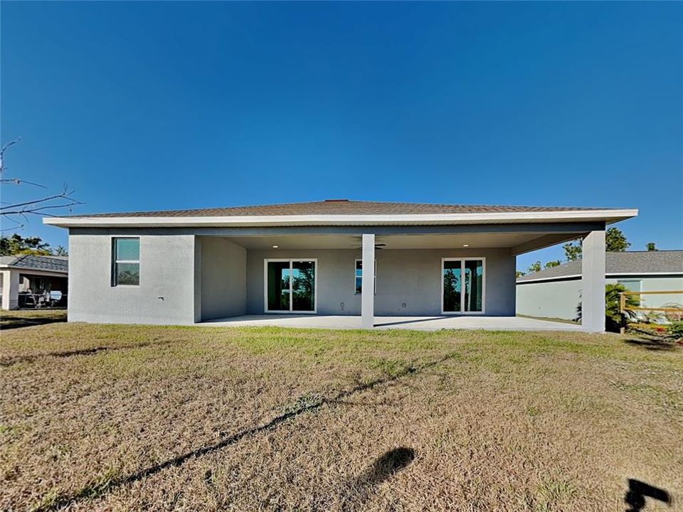 For Sale: $329,900 (4 beds, 2 baths, 1914 Square Feet)