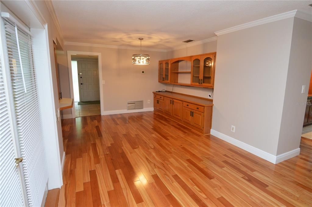 В аренду: $3,250 (3 спален, 2 ванн, 1761 Квадратных фут)