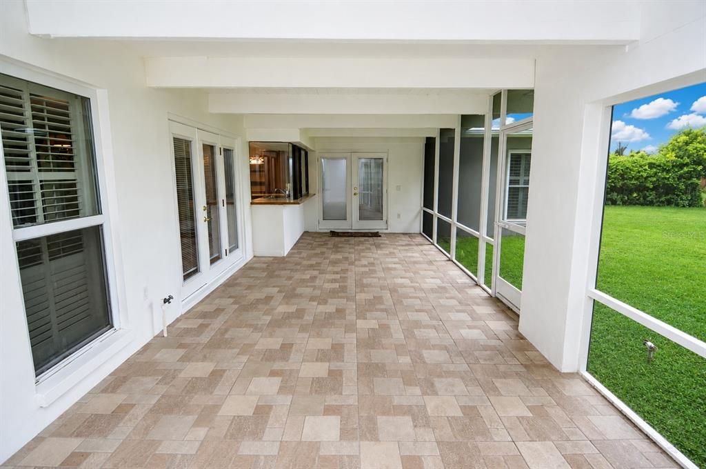 В аренду: $3,250 (3 спален, 2 ванн, 1761 Квадратных фут)