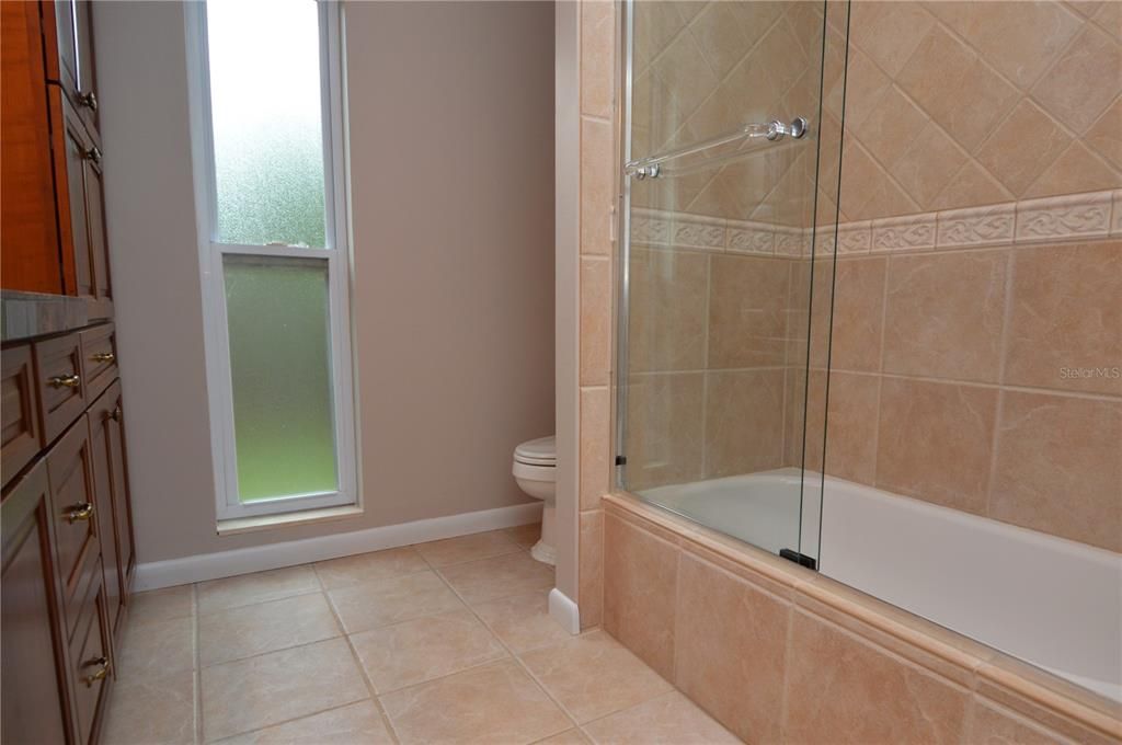 В аренду: $3,250 (3 спален, 2 ванн, 1761 Квадратных фут)