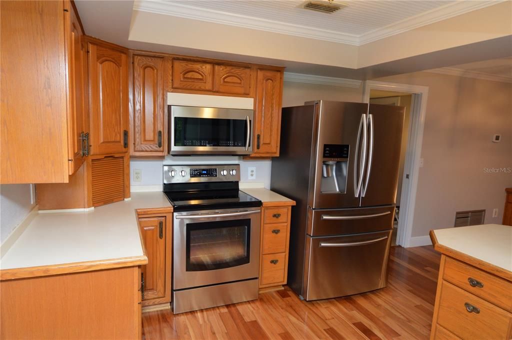 В аренду: $3,250 (3 спален, 2 ванн, 1761 Квадратных фут)