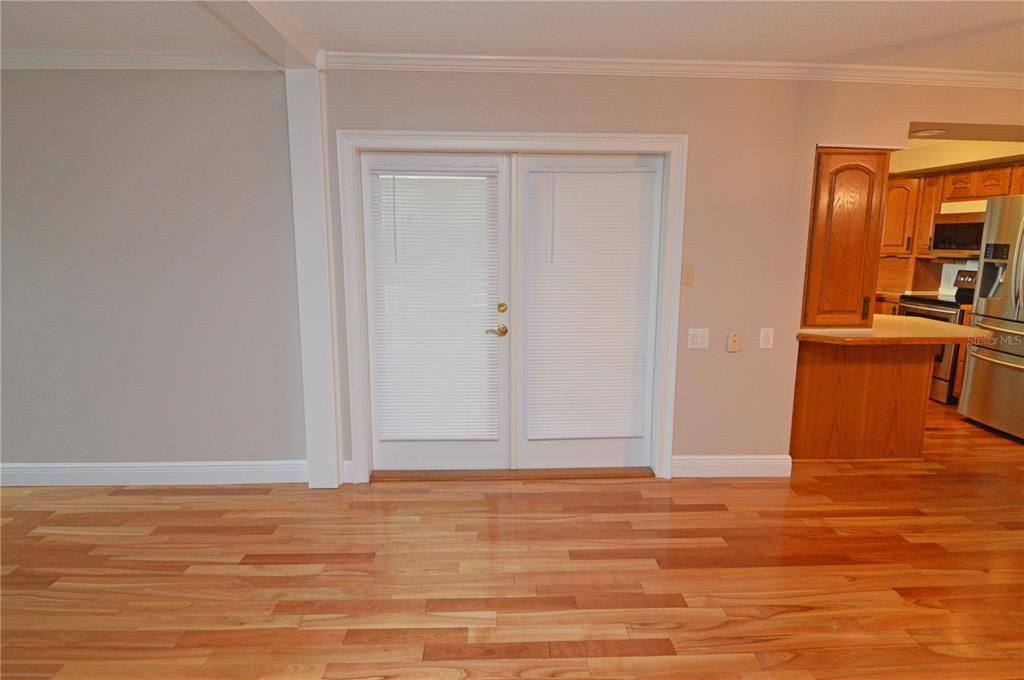 В аренду: $3,250 (3 спален, 2 ванн, 1761 Квадратных фут)