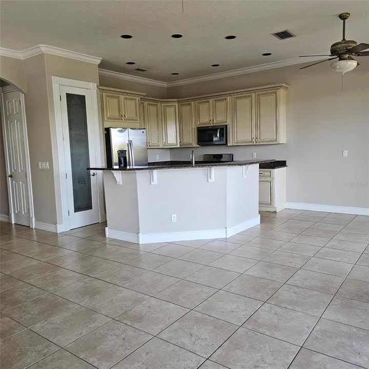 For Rent: $3,799 (4 beds, 3 baths, 3157 Square Feet)