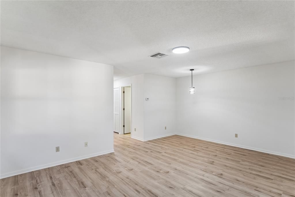 For Rent: $1,500 (1 beds, 1 baths, 760 Square Feet)