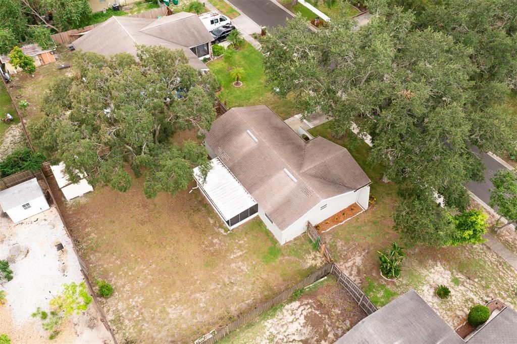 For Rent: $2,100 (2 beds, 1 baths, 882 Square Feet)