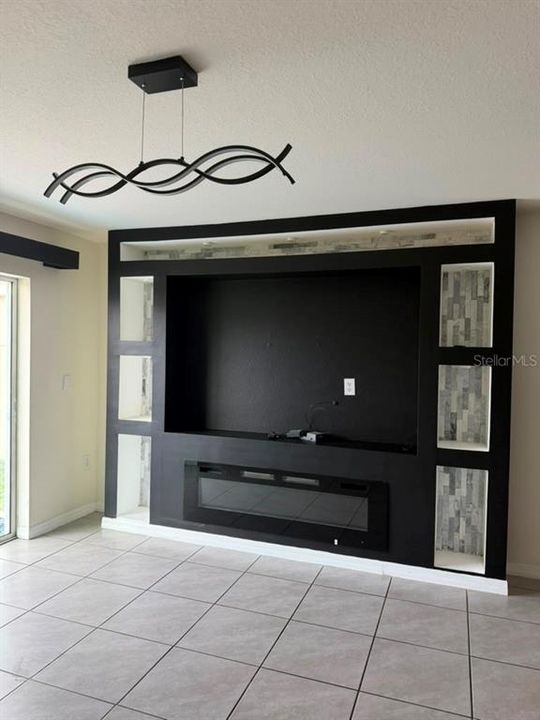 For Rent: $2,500 (5 beds, 3 baths, 2481 Square Feet)