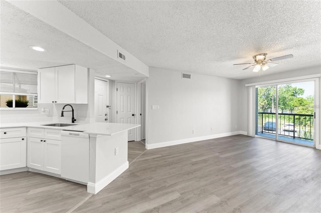 For Rent: $1,650 (2 beds, 2 baths, 864 Square Feet)