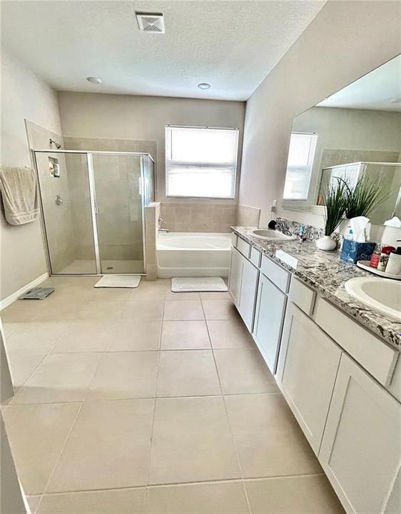 For Sale: $409,900 (4 beds, 3 baths, 2546 Square Feet)