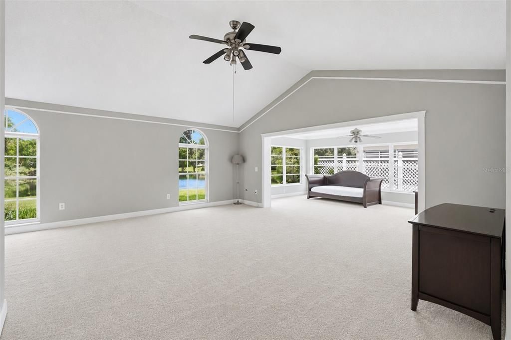 For Sale: $269,000 (2 beds, 2 baths, 1241 Square Feet)