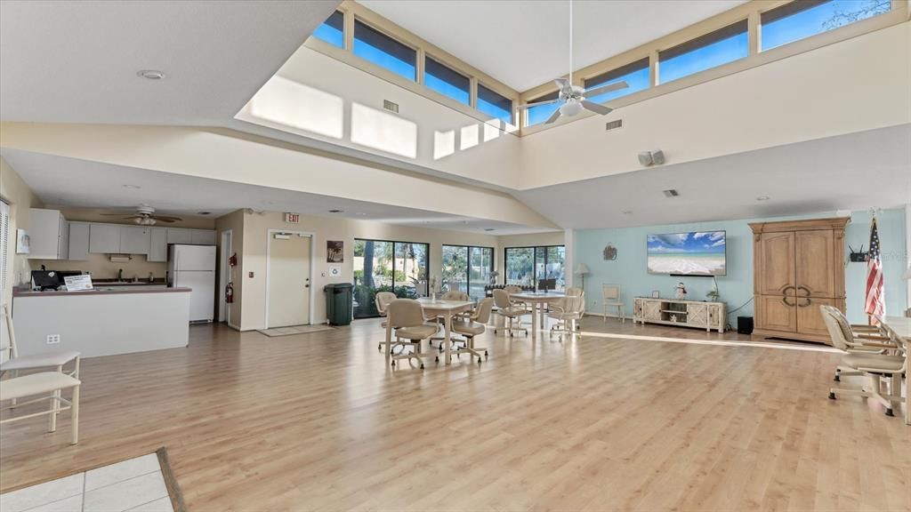 For Sale: $269,000 (2 beds, 2 baths, 1241 Square Feet)
