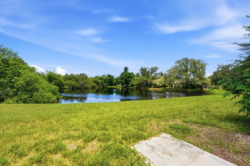 For Sale: $269,000 (2 beds, 2 baths, 1241 Square Feet)