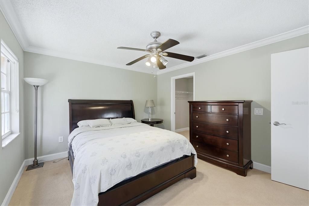 For Sale: $269,000 (2 beds, 2 baths, 1241 Square Feet)