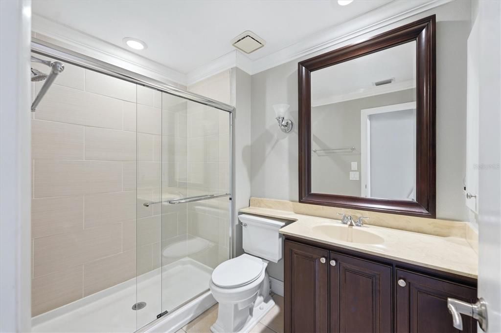 For Sale: $269,000 (2 beds, 2 baths, 1241 Square Feet)
