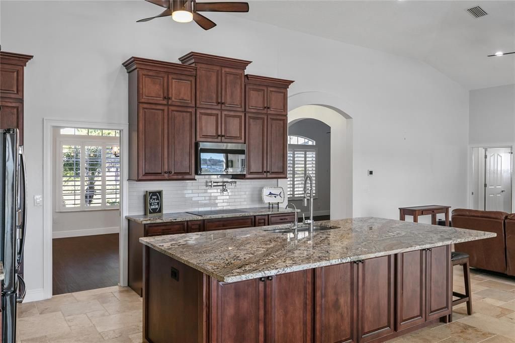 For Sale: $925,000 (4 beds, 3 baths, 2434 Square Feet)
