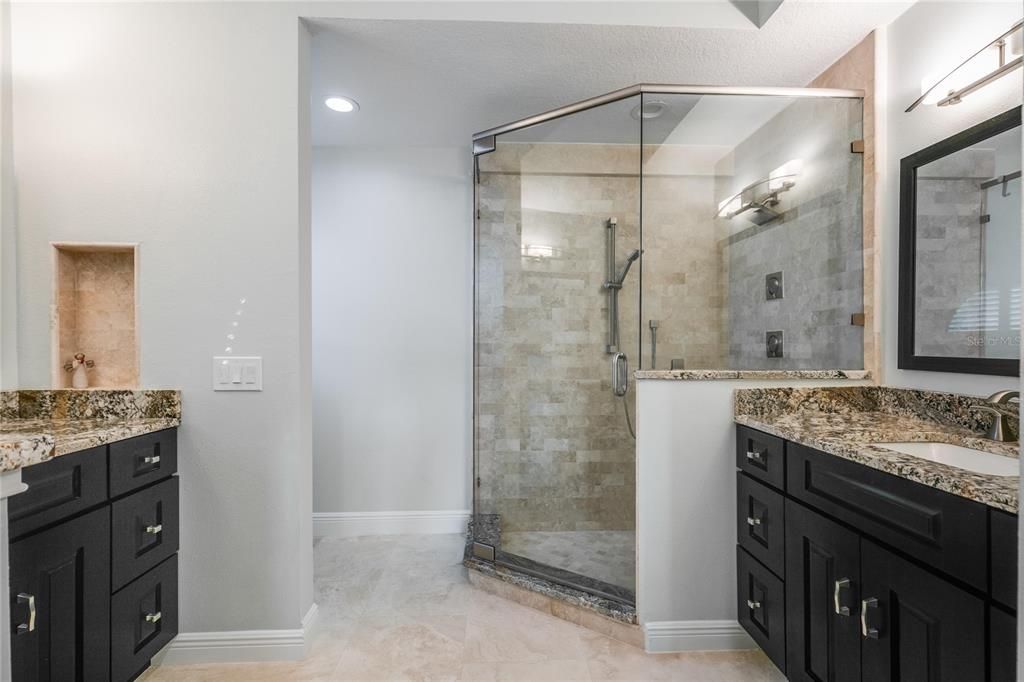 For Sale: $925,000 (4 beds, 3 baths, 2434 Square Feet)