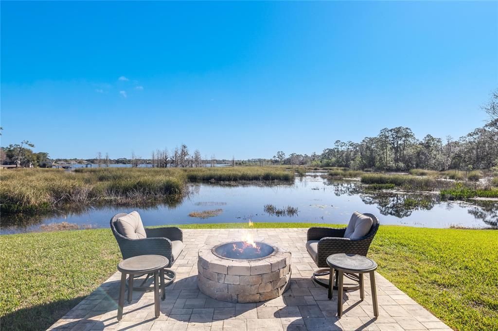 For Sale: $925,000 (4 beds, 3 baths, 2434 Square Feet)