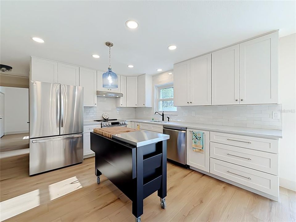 For Sale: $464,900 (3 beds, 2 baths, 1470 Square Feet)