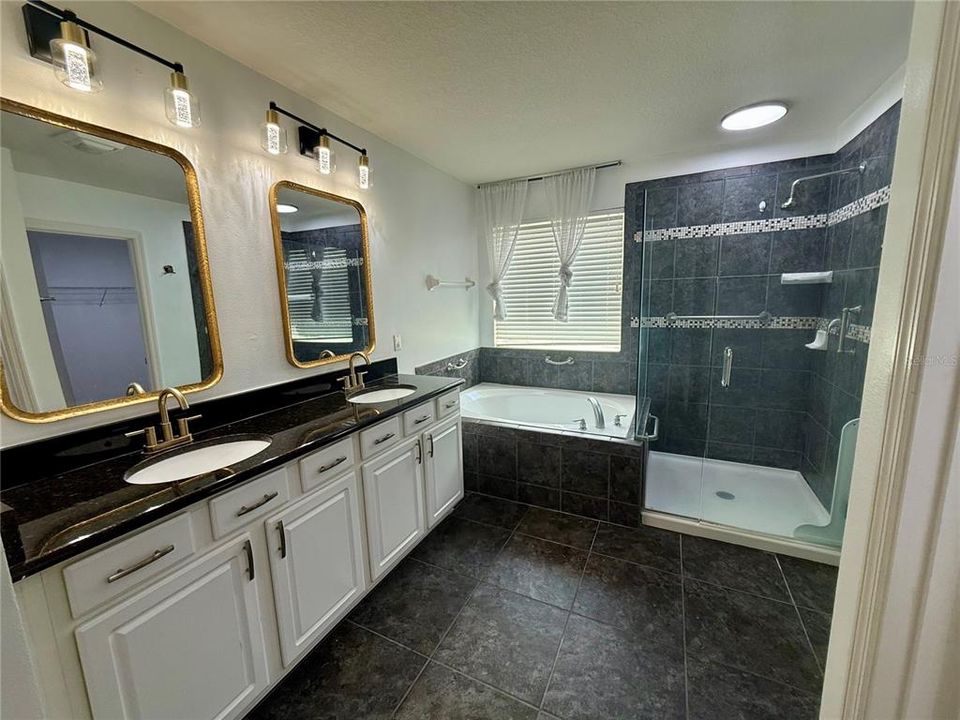 В аренду: $3,300 (4 спален, 2 ванн, 2328 Квадратных фут)