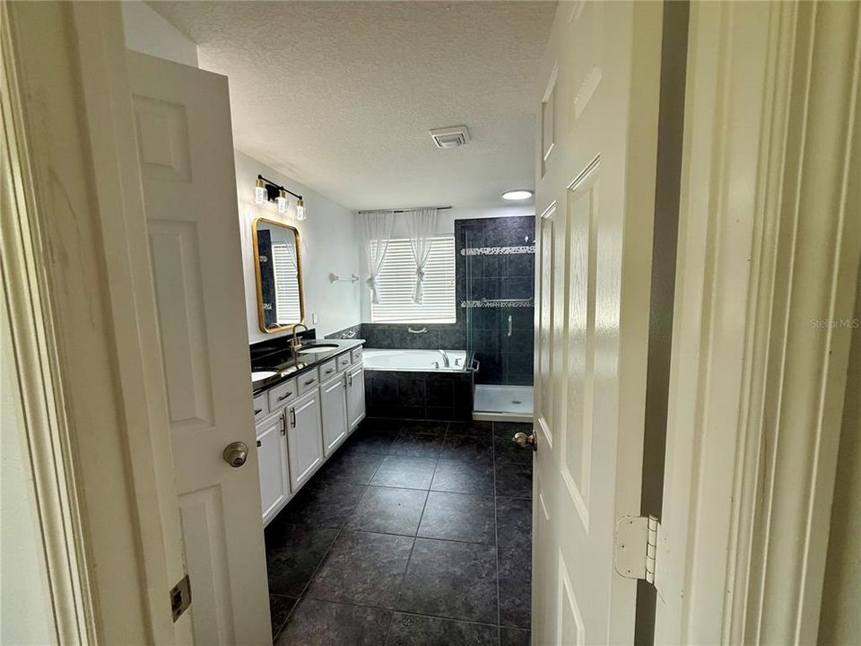 В аренду: $3,300 (4 спален, 2 ванн, 2328 Квадратных фут)