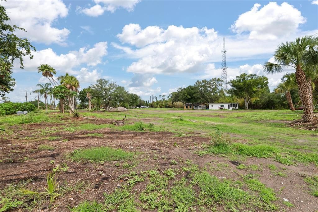 For Sale: $1,585,000 (4.90 acres)