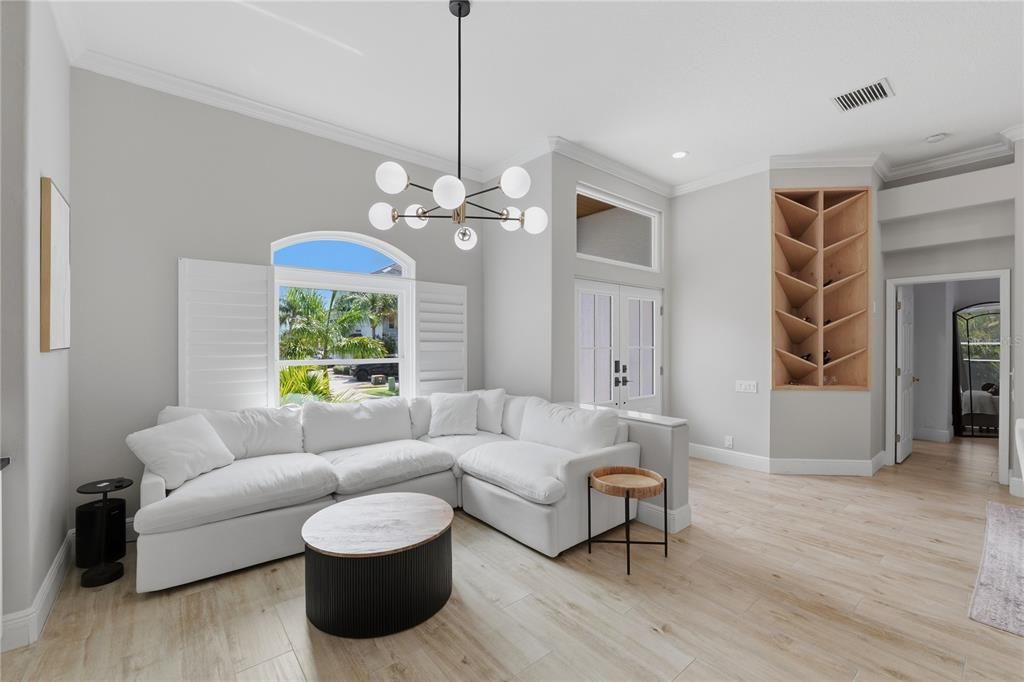 Activo con contrato: $1,350,000 (3 camas, 2 baños, 2272 Pies cuadrados)