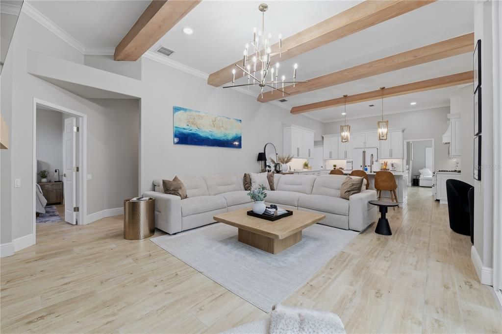 Activo con contrato: $1,350,000 (3 camas, 2 baños, 2272 Pies cuadrados)