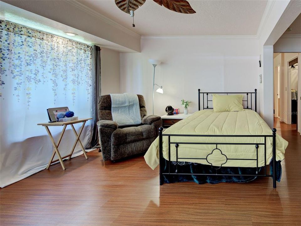 For Sale: $312,900 (2 beds, 2 baths, 1900 Square Feet)