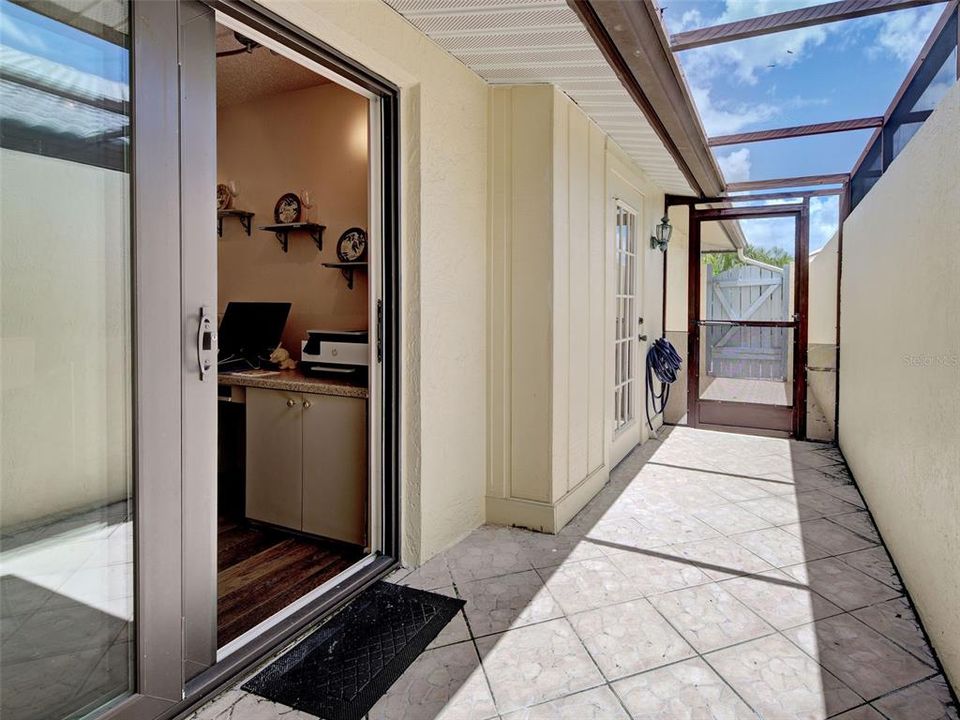 For Sale: $312,900 (2 beds, 2 baths, 1900 Square Feet)