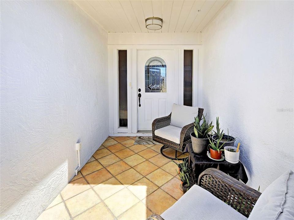 For Sale: $312,900 (2 beds, 2 baths, 1900 Square Feet)